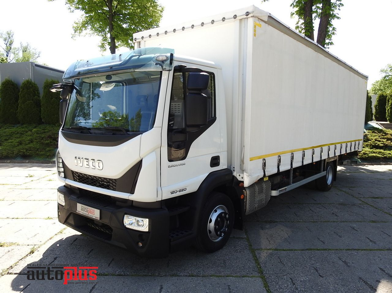 IVECO EUROCARGO 120 - 220 TARPAULIN LIFT 20 PALLETS LED LIGHTS AUTOMATIC TRANSMISSION HI-MATIC TWIN WHEELS AIR CONDITIONING 220HP - Curtain side van: picture 1 IVECO EUROCARGO 120 - 220 TARPAULIN LIFT 20 PALLETS LED LIGHTS AUTOMATIC TRANSMISSION HI-MATIC TWIN WHEELS AIR CONDITIONING 220HP - Curtain side van: picture 1