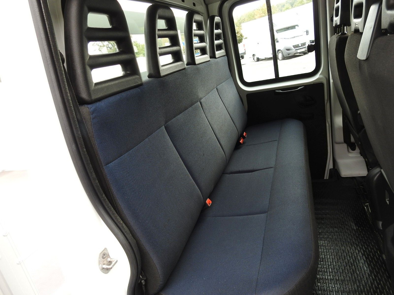 Iveco DAILY 35S15 PRITSCHE DOPPELKABINE DOKA 7 SITZE leasing Iveco DAILY 35S15 PRITSCHE DOPPELKABINE DOKA 7 SITZE: picture 30