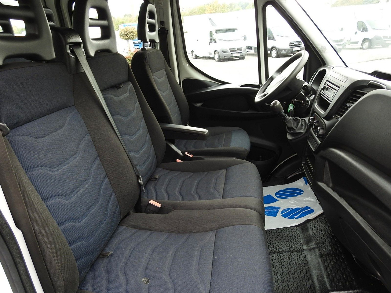 Iveco DAILY 35S15 PRITSCHE DOPPELKABINE DOKA 7 SITZE leasing Iveco DAILY 35S15 PRITSCHE DOPPELKABINE DOKA 7 SITZE: picture 28