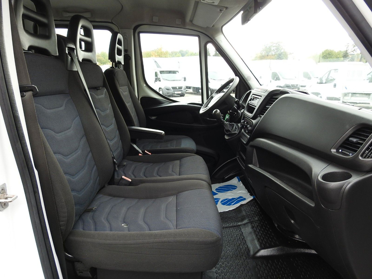Iveco DAILY 35S15 PRITSCHE DOPPELKABINE DOKA 7 SITZE leasing Iveco DAILY 35S15 PRITSCHE DOPPELKABINE DOKA 7 SITZE: picture 27