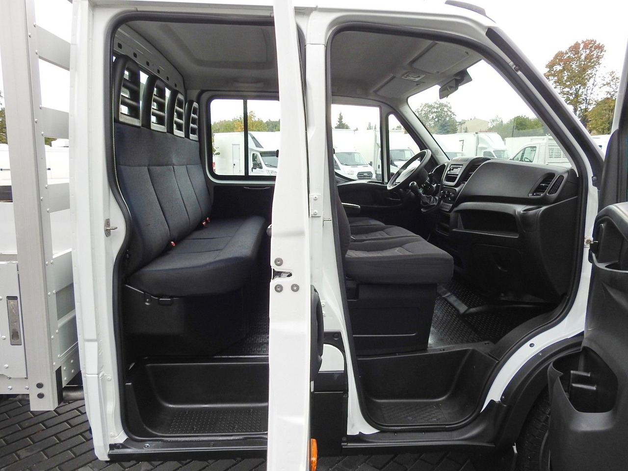 Iveco DAILY 35S15 PRITSCHE DOPPELKABINE DOKA 7 SITZE leasing Iveco DAILY 35S15 PRITSCHE DOPPELKABINE DOKA 7 SITZE: picture 29