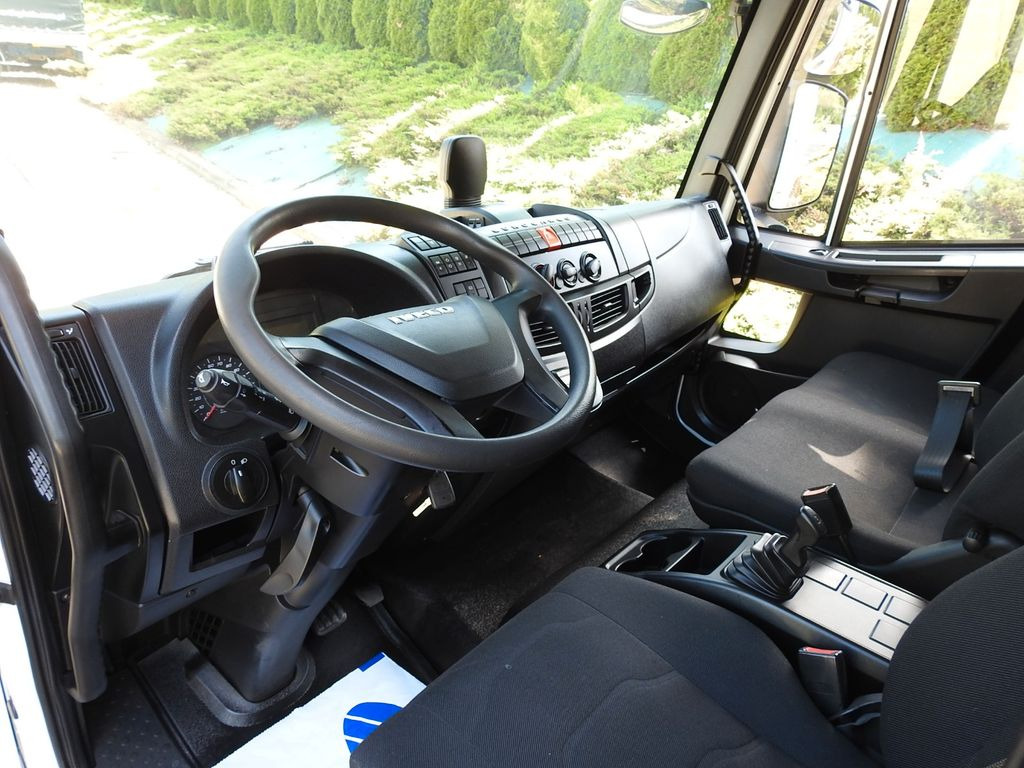 Iveco EUROCARGO PRITSCHE PLANE 20 PALETTEN - Curtain side truck: picture 2 Iveco EUROCARGO PRITSCHE PLANE 20 PALETTEN - Curtain side truck: picture 2