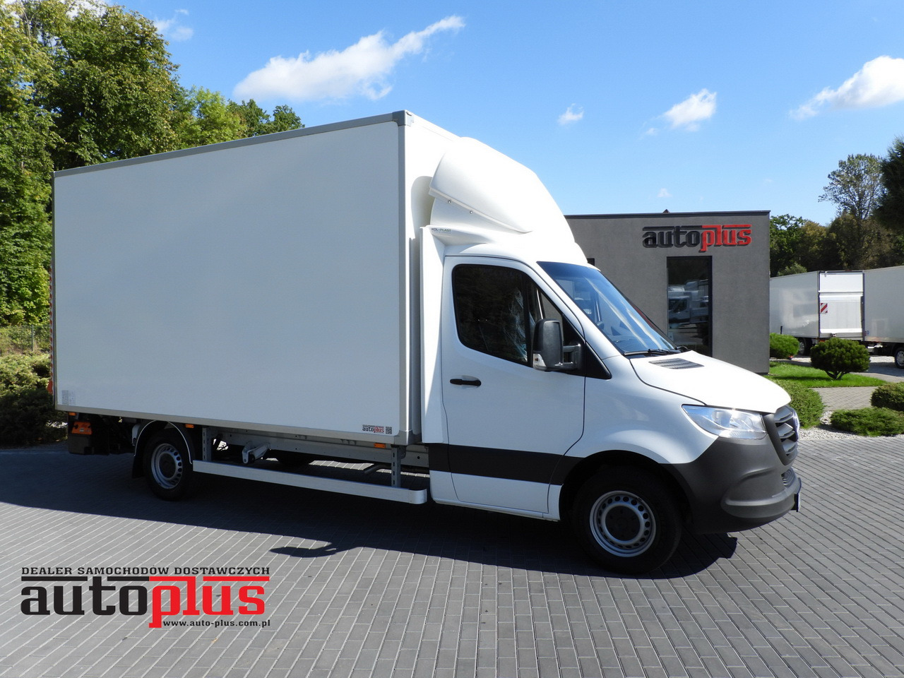 MERCEDES SPRINTER 315 BOX LIFT 8 PALLETS AIR CONDITIONING 150HP - Refrigerated delivery van: picture 1 MERCEDES SPRINTER 315 BOX LIFT 8 PALLETS AIR CONDITIONING 150HP - Refrigerated delivery van: picture 1