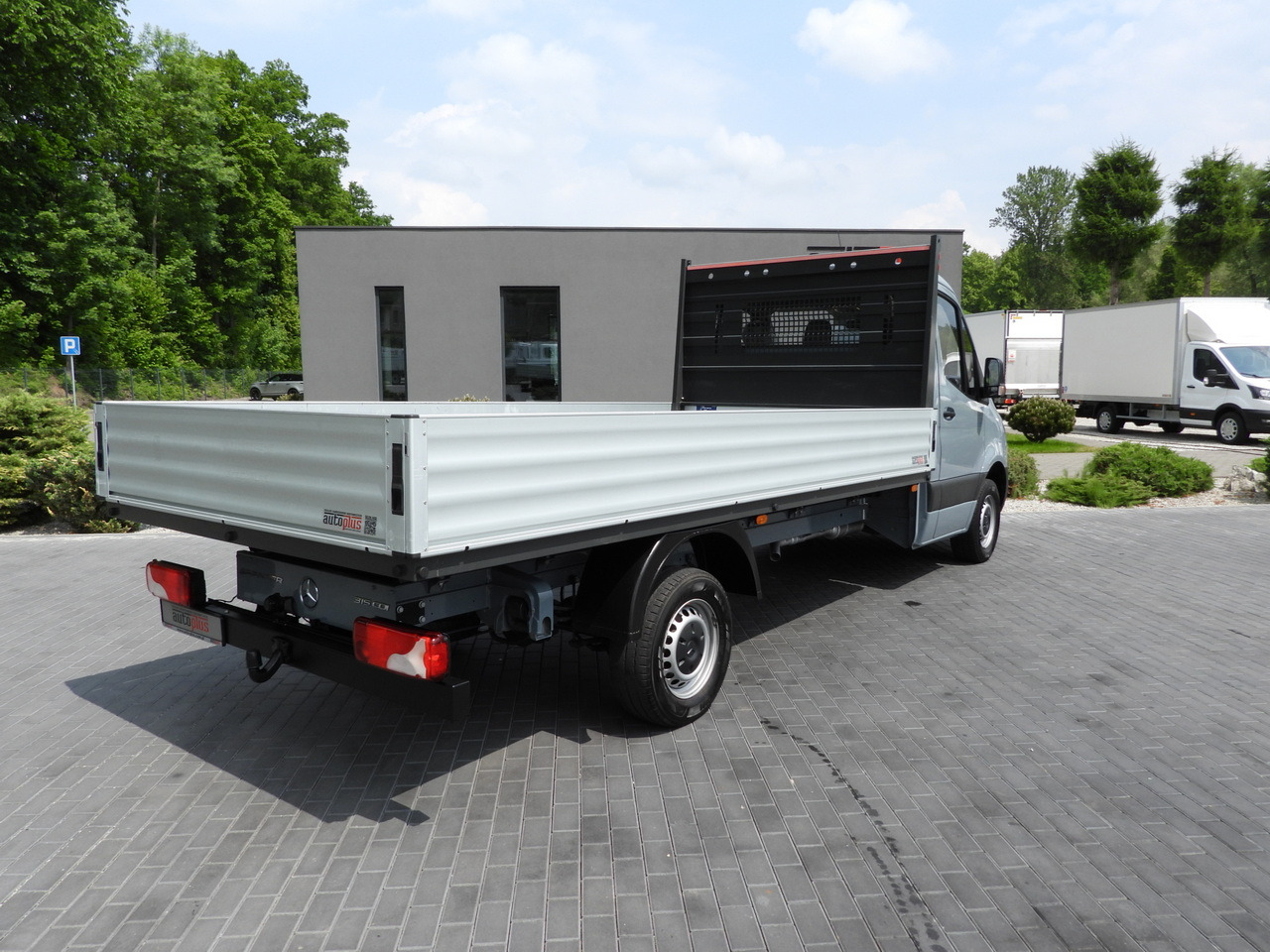 MERCEDES SPRINTER 315 STAKE BODY 8 PALLETS CRUISE CONTROL AIR CONDITIONING 150HP - Open body delivery van: picture 3 MERCEDES SPRINTER 315 STAKE BODY 8 PALLETS CRUISE CONTROL AIR CONDITIONING 150HP - Open body delivery van: picture 3