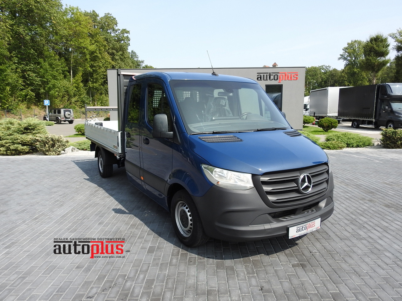 MERCEDES SPRINTER 316 STAKE BODY DOUBLE CABIN DOKA 7 SEATS AIR CONDITIONING 160HP - Open body delivery van: picture 1 MERCEDES SPRINTER 316 STAKE BODY DOUBLE CABIN DOKA 7 SEATS AIR CONDITIONING 160HP - Open body delivery van: picture 1