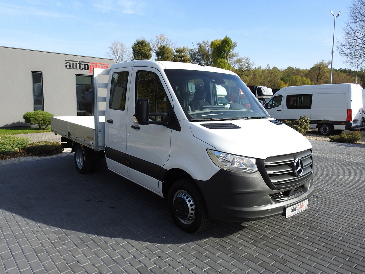 MERCEDES SPRINTER 516 STAKE BODY DOUBLE CABIN DOKA 6 SEATS CRUISE CONTROL AIR CONDITIONING TWIN WHEELS 160HP - Open body delivery van: picture 4 MERCEDES SPRINTER 516 STAKE BODY DOUBLE CABIN DOKA 6 SEATS CRUISE CONTROL AIR CONDITIONING TWIN WHEELS 160HP - Open body delivery van: picture 4
