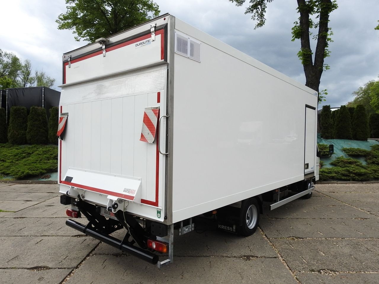 MITSUBISHI CANTER FUSO 7C15 REGRIGERATOR BOX -4*C LIFT POWER SUPPLY 230V AIR CONDITIONING AUTOMATIC TRANSMISSION 150HP - Refrigerator truck: picture 3 MITSUBISHI CANTER FUSO 7C15 REGRIGERATOR BOX -4*C LIFT POWER SUPPLY 230V AIR CONDITIONING AUTOMATIC TRANSMISSION 150HP - Refrigerator truck: picture 3