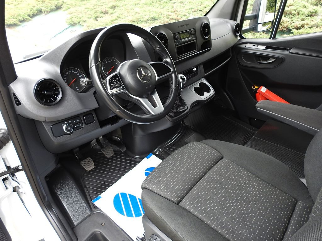 Mercedes-Benz SPRINTER 316 PRITSCHE PLANE 10 PALETTEN WEBASTO - Curtain side van, Combi van: picture 2 Mercedes-Benz SPRINTER 316 PRITSCHE PLANE 10 PALETTEN WEBASTO - Curtain side van, Combi van: picture 2