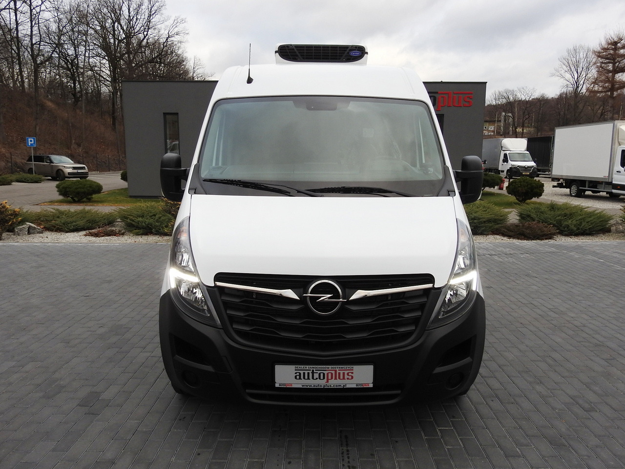 OPEL MOVANO REFRIGERATOR VAN 0*C CRUISE CONTROL NAVIGATION AIR CONDITIONING LED LIGHTS 150HP - Refrigerated delivery van: picture 5 OPEL MOVANO REFRIGERATOR VAN 0*C CRUISE CONTROL NAVIGATION AIR CONDITIONING LED LIGHTS 150HP - Refrigerated delivery van: picture 5