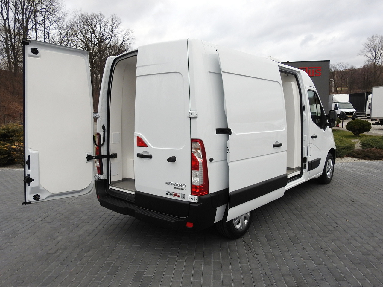 OPEL MOVANO REFRIGERATOR VAN 0*C CRUISE CONTROL NAVIGATION AIR CONDITIONING LED LIGHTS 150HP - Refrigerated delivery van: picture 3 OPEL MOVANO REFRIGERATOR VAN 0*C CRUISE CONTROL NAVIGATION AIR CONDITIONING LED LIGHTS 150HP - Refrigerated delivery van: picture 3