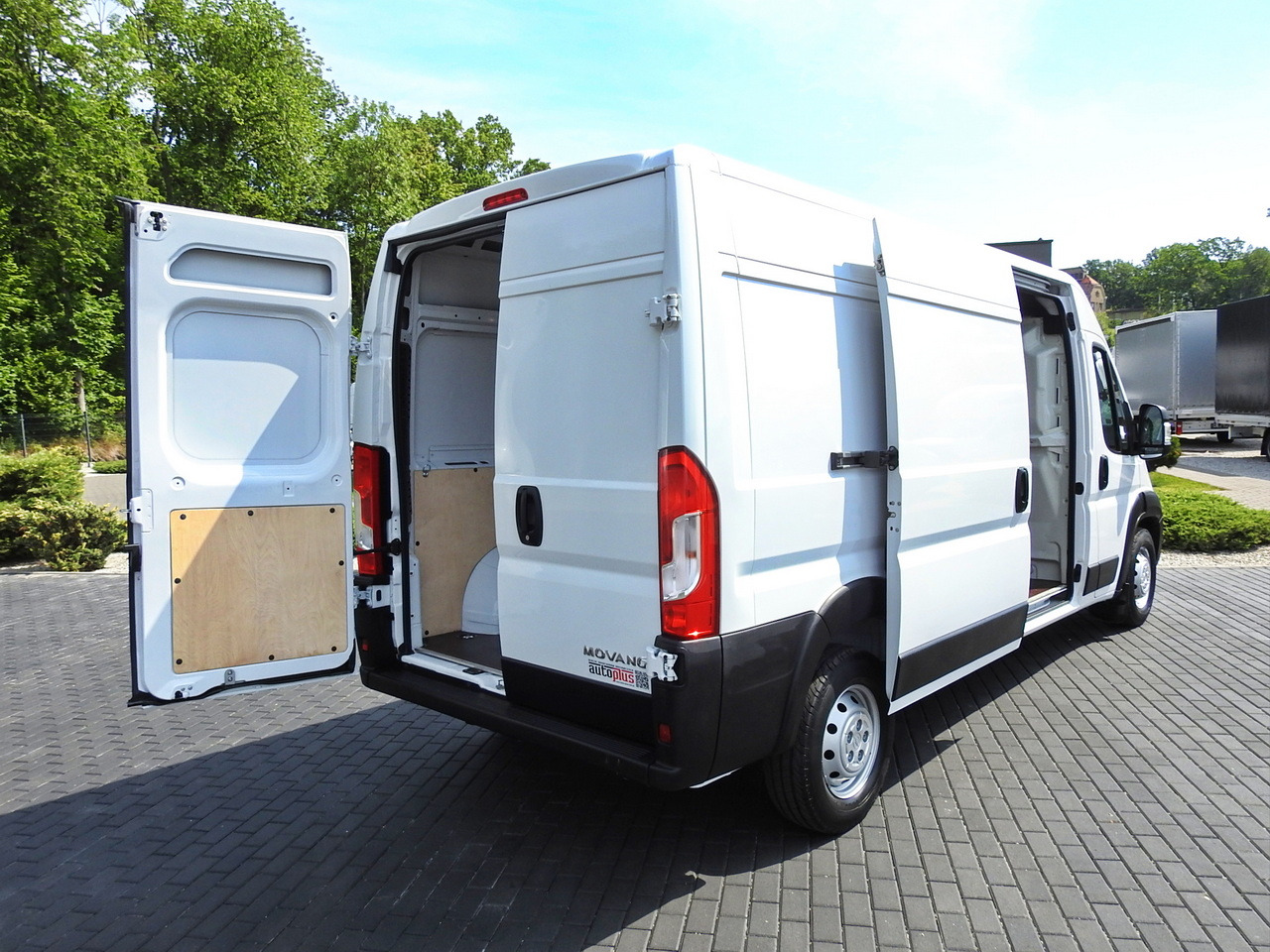 OPEL MOVANO VAN CRUISE CONTROL AIR CONDITIONING 140HP - Panel van: picture 3 OPEL MOVANO VAN CRUISE CONTROL AIR CONDITIONING 140HP - Panel van: picture 3