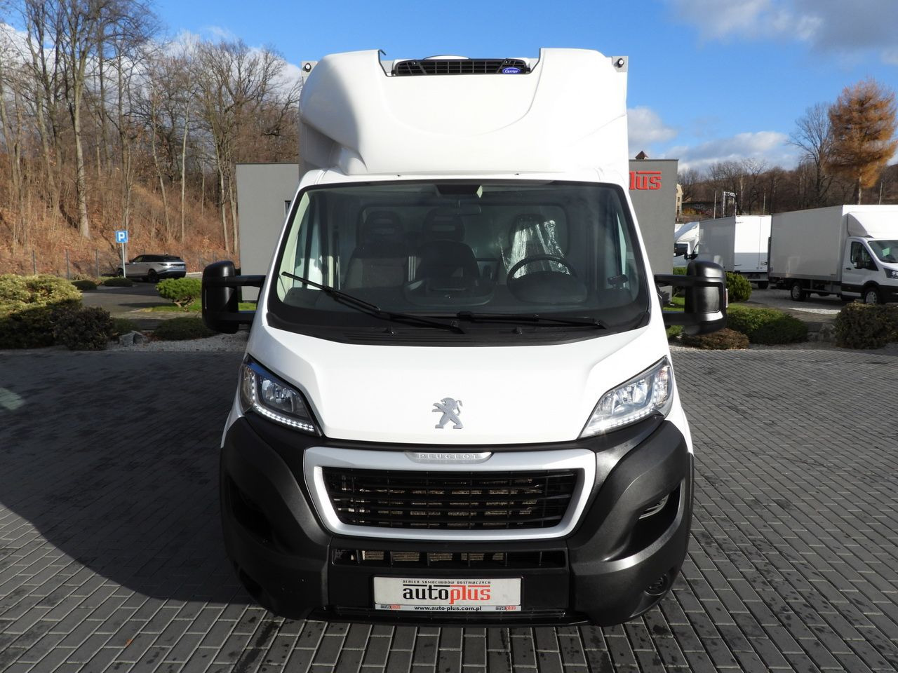 PEUGEOT BOXER REGRIGERATOR BOX 0*C 8 PALLETS CRUISE CONTROL LED LIGHTS AIR CONDITIONING 140HP - Refrigerated delivery van: picture 5 PEUGEOT BOXER REGRIGERATOR BOX 0*C 8 PALLETS CRUISE CONTROL LED LIGHTS AIR CONDITIONING 140HP - Refrigerated delivery van: picture 5