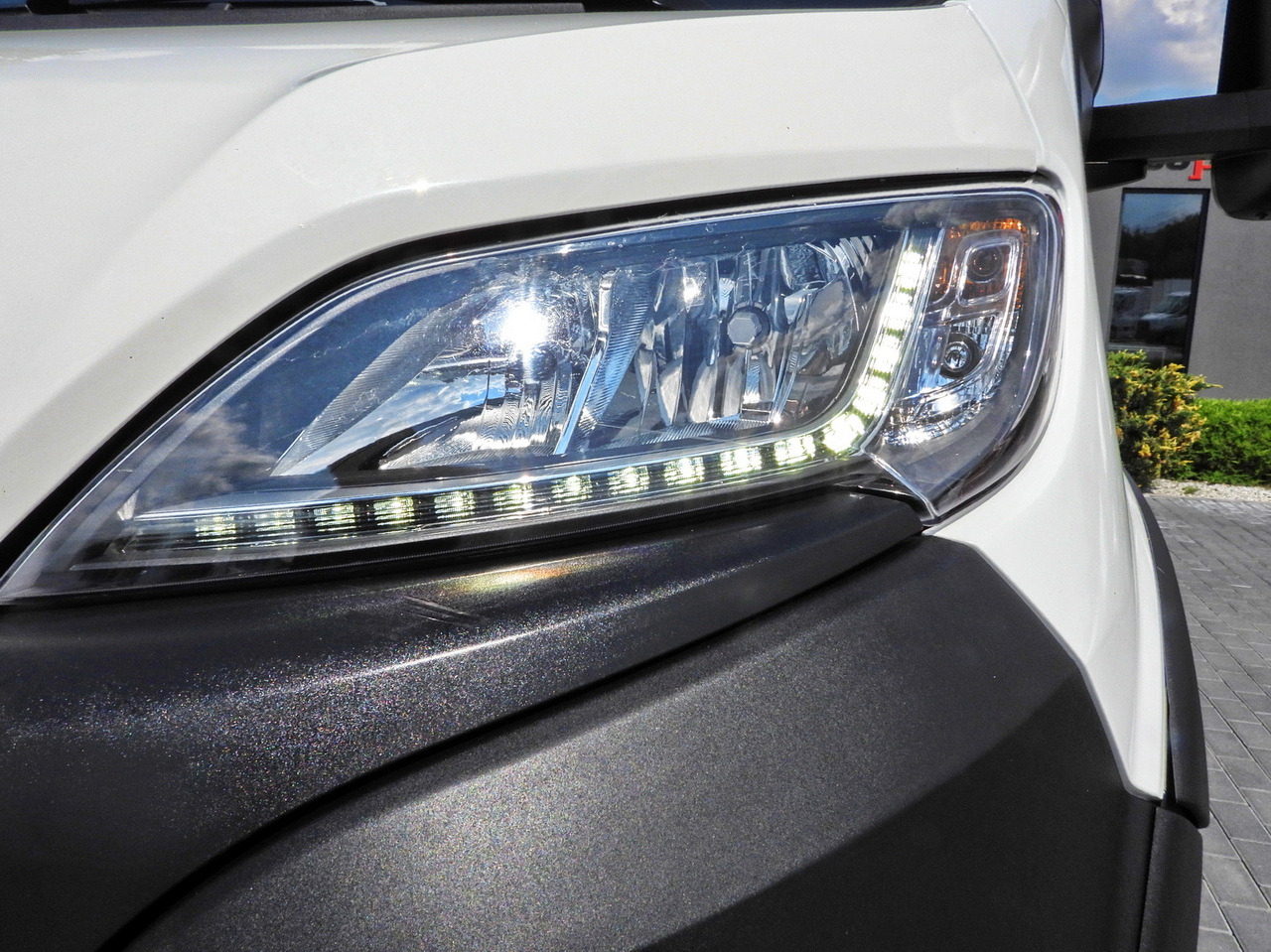 Refrigerated delivery van PEUGEOT BOXER REGRIGERATOR BOX 0*C 8 PALLETS CRUISE CONTROL LED LIGHTS AIR CONDITIONING  165HP: picture 26