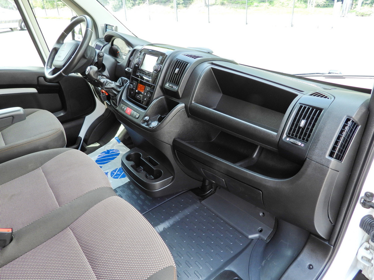 Refrigerated delivery van PEUGEOT BOXER REGRIGERATOR BOX 0*C 8 PALLETS CRUISE CONTROL LED LIGHTS AIR CONDITIONING  165HP: picture 47