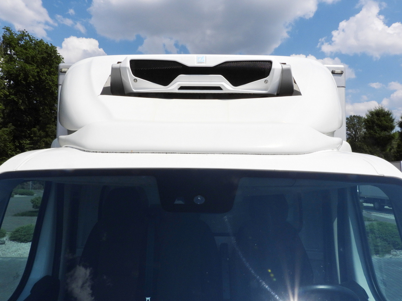 Refrigerated delivery van PEUGEOT BOXER REGRIGERATOR BOX 0*C 8 PALLETS CRUISE CONTROL LED LIGHTS AIR CONDITIONING  165HP: picture 16