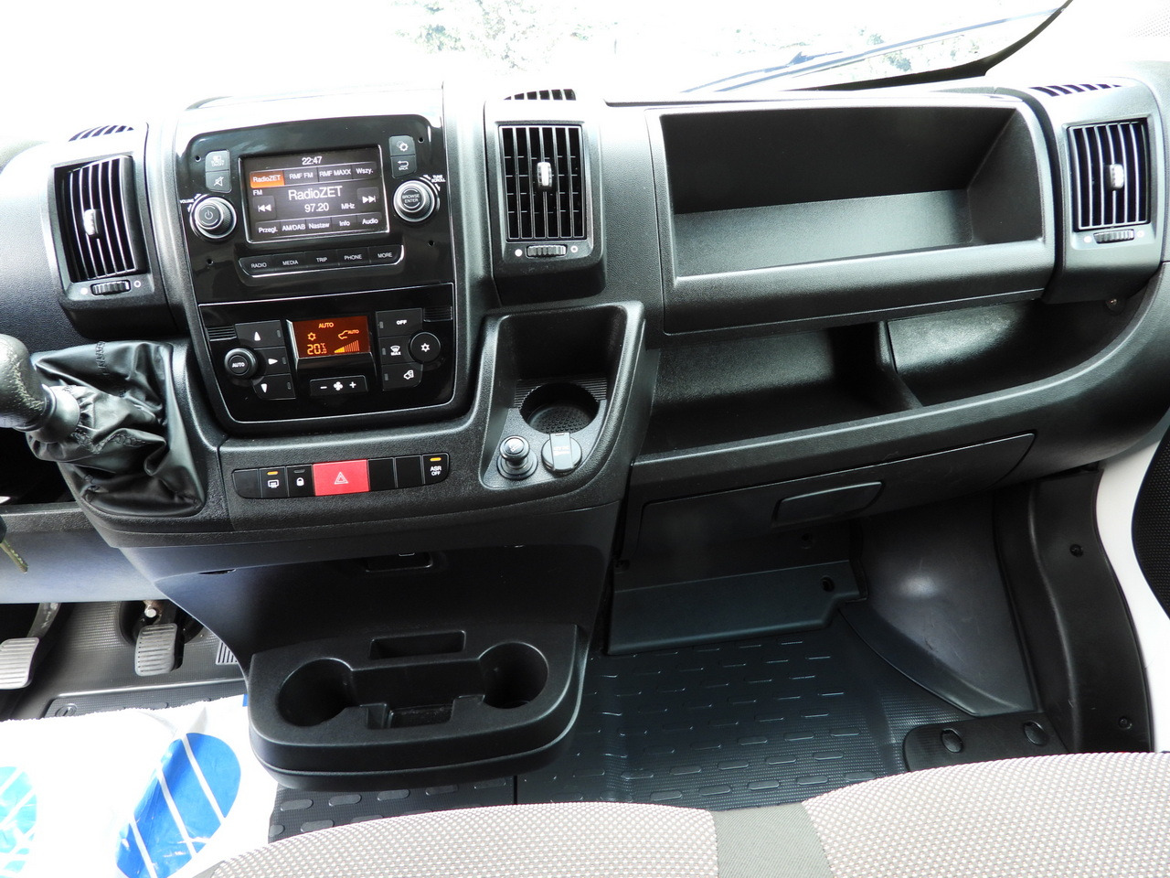 Refrigerated delivery van PEUGEOT BOXER REGRIGERATOR BOX 0*C 8 PALLETS CRUISE CONTROL LED LIGHTS AIR CONDITIONING  165HP: picture 38