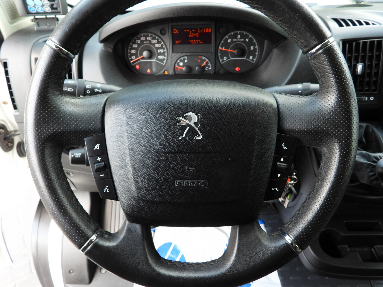 Refrigerated delivery van PEUGEOT BOXER REGRIGERATOR BOX 0*C 8 PALLETS CRUISE CONTROL LED LIGHTS AIR CONDITIONING  165HP: picture 34