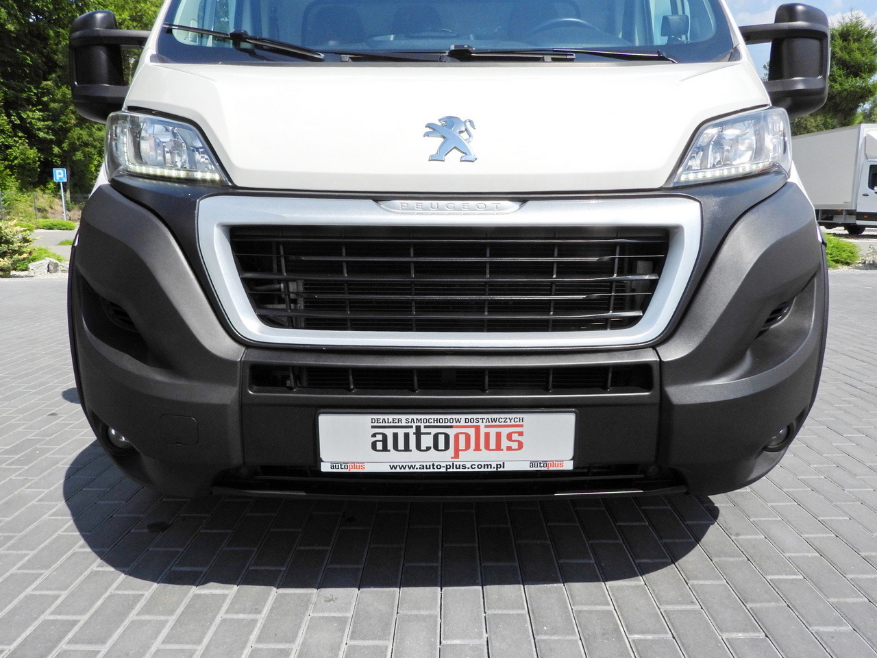 Refrigerated delivery van PEUGEOT BOXER REGRIGERATOR BOX 0*C 8 PALLETS CRUISE CONTROL LED LIGHTS AIR CONDITIONING  165HP: picture 15