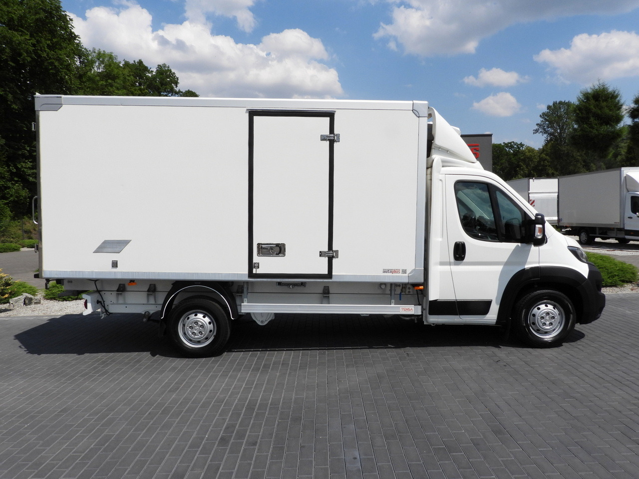 Refrigerated delivery van PEUGEOT BOXER REGRIGERATOR BOX 0*C 8 PALLETS CRUISE CONTROL LED LIGHTS AIR CONDITIONING  165HP: picture 7