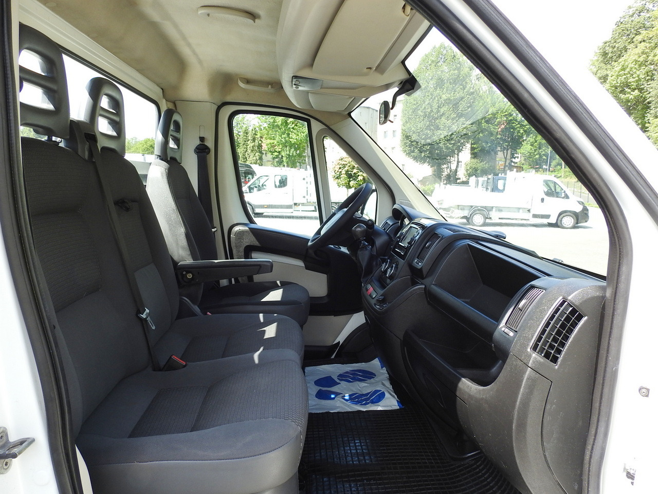 PEUGEOT BOXER THREE-WAY TIPPER  AIR CONDITIONING  130HP leasing PEUGEOT BOXER THREE-WAY TIPPER  AIR CONDITIONING  130HP: picture 38