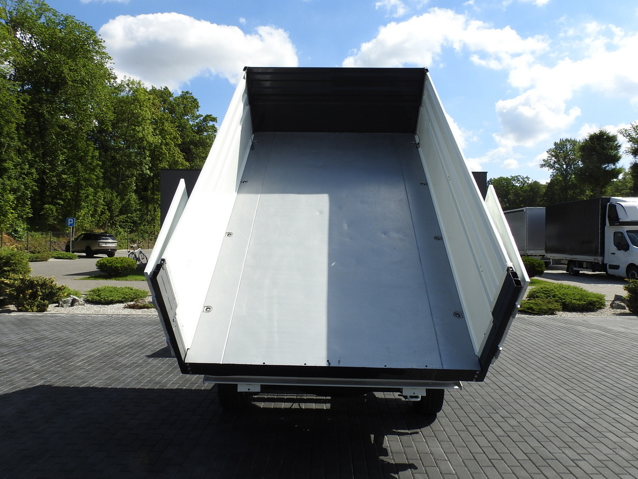 PEUGEOT BOXER THREE-WAY TIPPER  AIR CONDITIONING  130HP leasing PEUGEOT BOXER THREE-WAY TIPPER  AIR CONDITIONING  130HP: picture 14