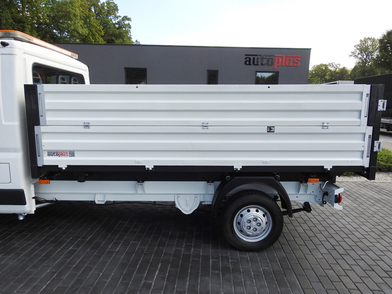 PEUGEOT BOXER THREE-WAY TIPPER  AIR CONDITIONING  130HP leasing PEUGEOT BOXER THREE-WAY TIPPER  AIR CONDITIONING  130HP: picture 23