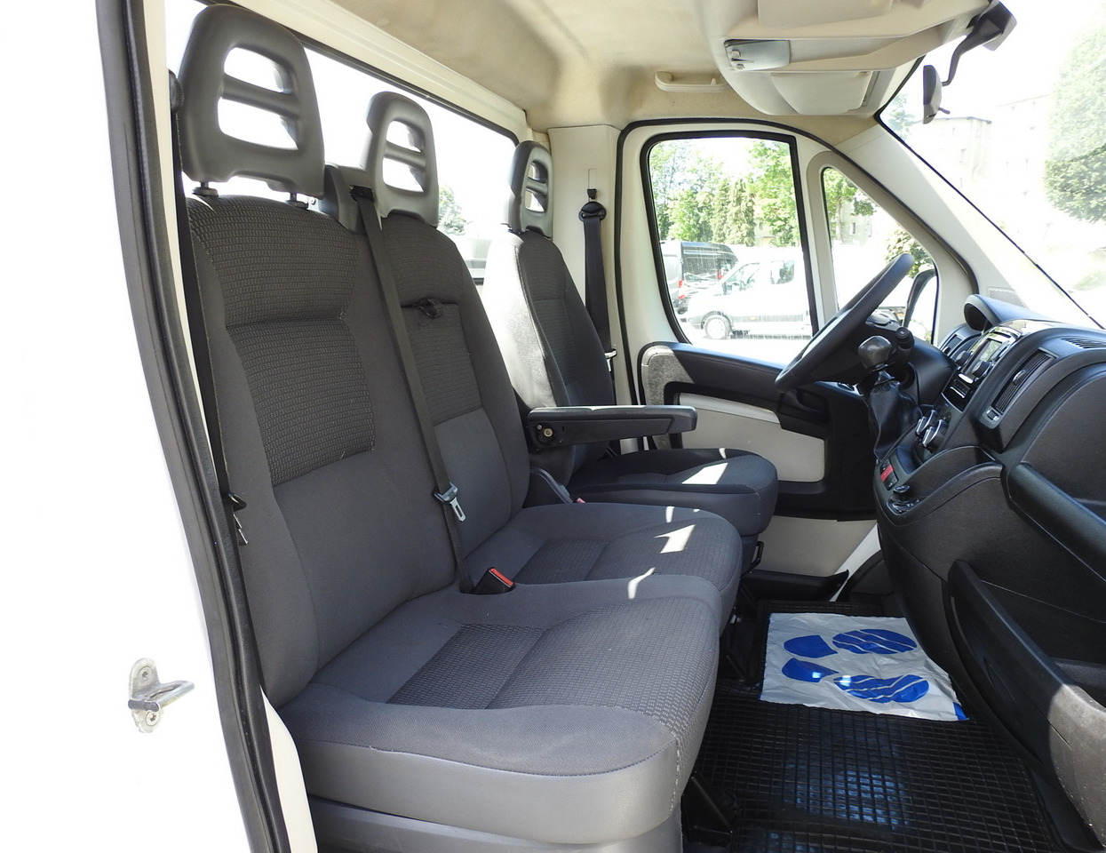 PEUGEOT BOXER THREE-WAY TIPPER  AIR CONDITIONING  130HP leasing PEUGEOT BOXER THREE-WAY TIPPER  AIR CONDITIONING  130HP: picture 39