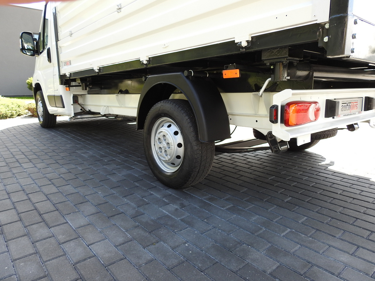 PEUGEOT BOXER THREE-WAY TIPPER  AIR CONDITIONING  130HP leasing PEUGEOT BOXER THREE-WAY TIPPER  AIR CONDITIONING  130HP: picture 19