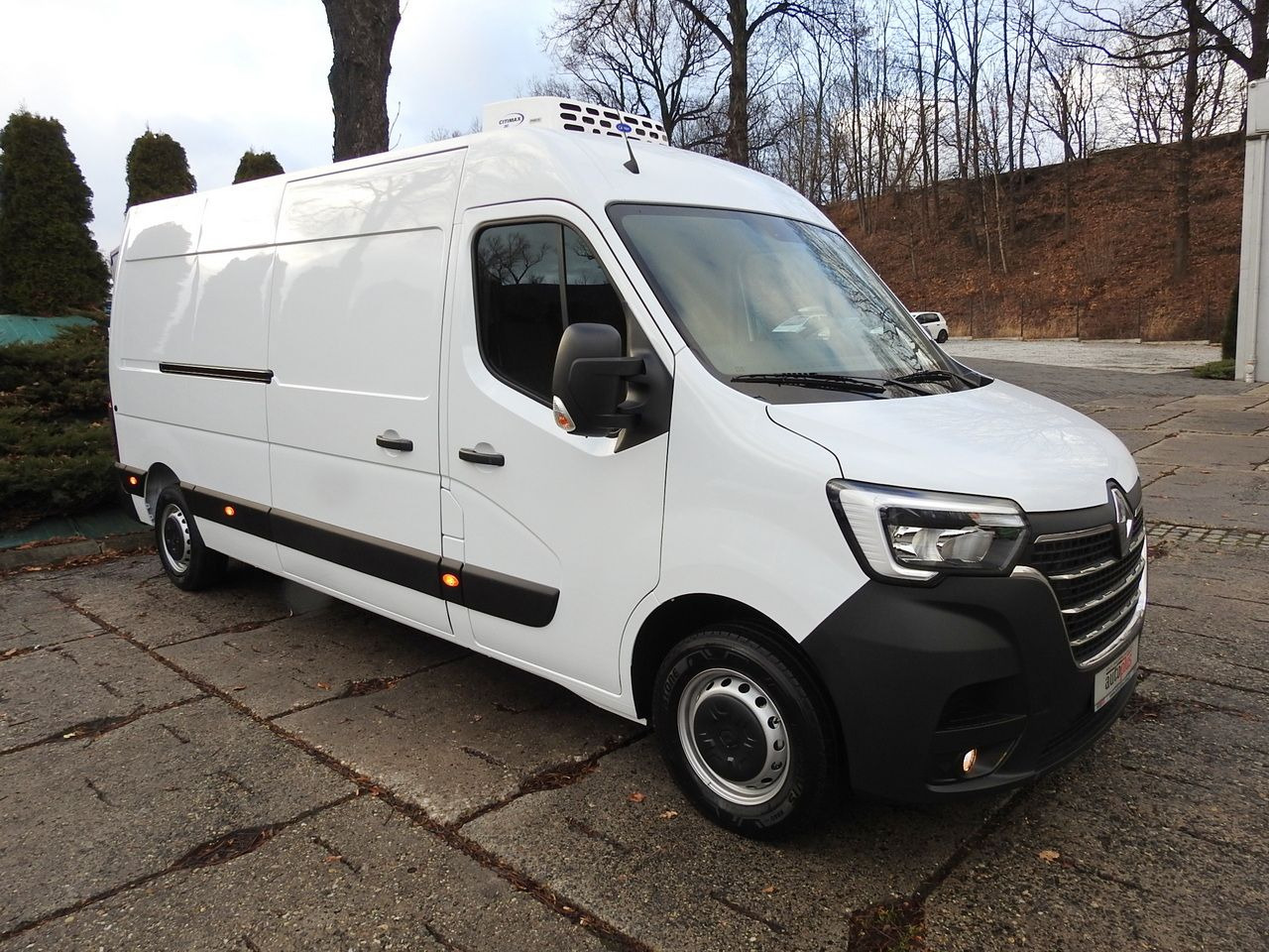 RENAULT MASTER NEW REFRIGERATOR VAN -10*C AIR CONDITIONING MANUFACTURERS 135HP - Refrigerated delivery van: picture 4 RENAULT MASTER NEW REFRIGERATOR VAN -10*C AIR CONDITIONING MANUFACTURERS 135HP - Refrigerated delivery van: picture 4