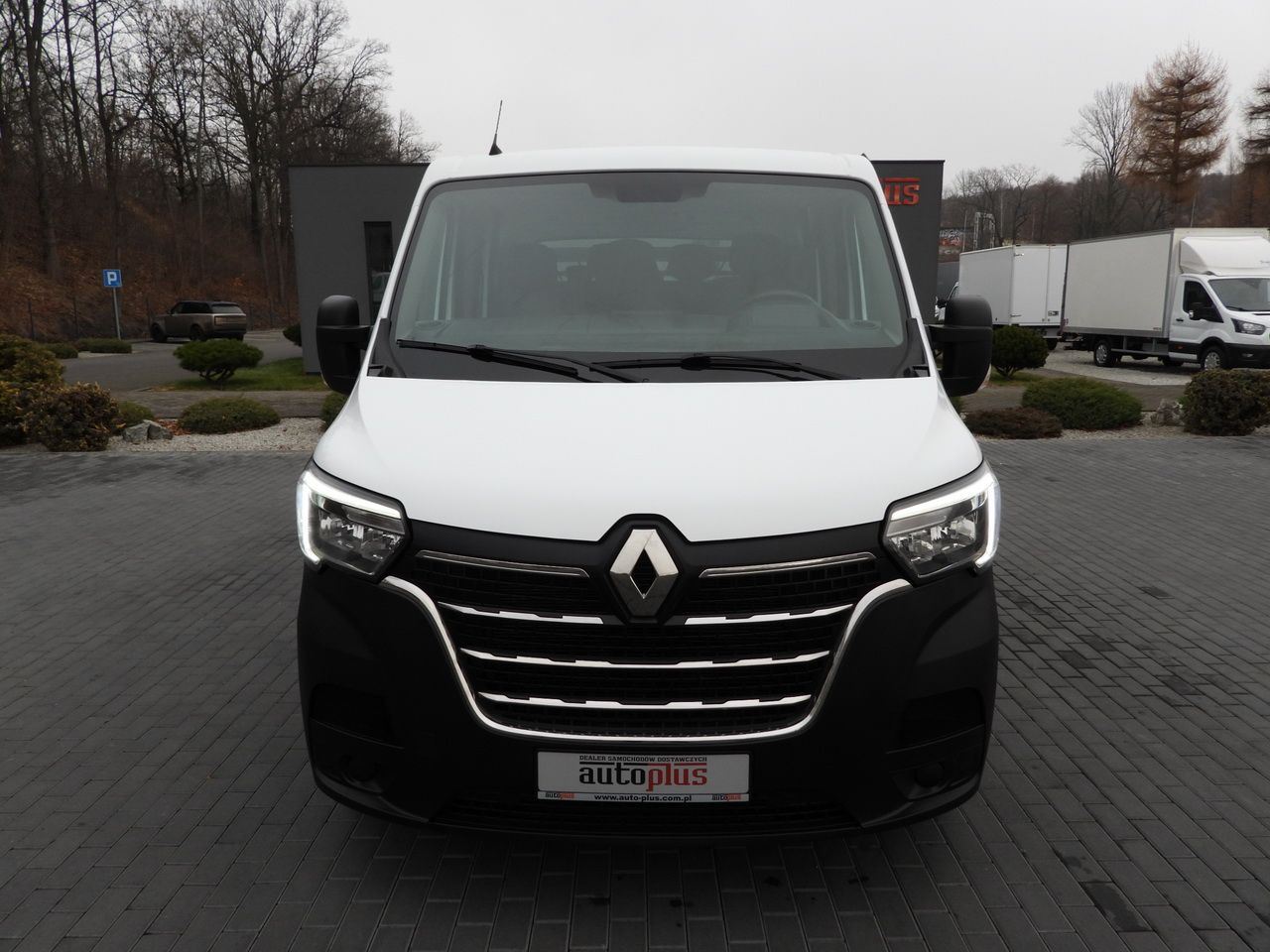 RENAULT MASTER STAKE BODY DOUBLE CABIN DOKA 7 SEATS CRUISE CONTROL NAVIGATION LED LIGHTS AIR CONDITIONING 135HP - Open body delivery van: picture 5 RENAULT MASTER STAKE BODY DOUBLE CABIN DOKA 7 SEATS CRUISE CONTROL NAVIGATION LED LIGHTS AIR CONDITIONING 135HP - Open body delivery van: picture 5