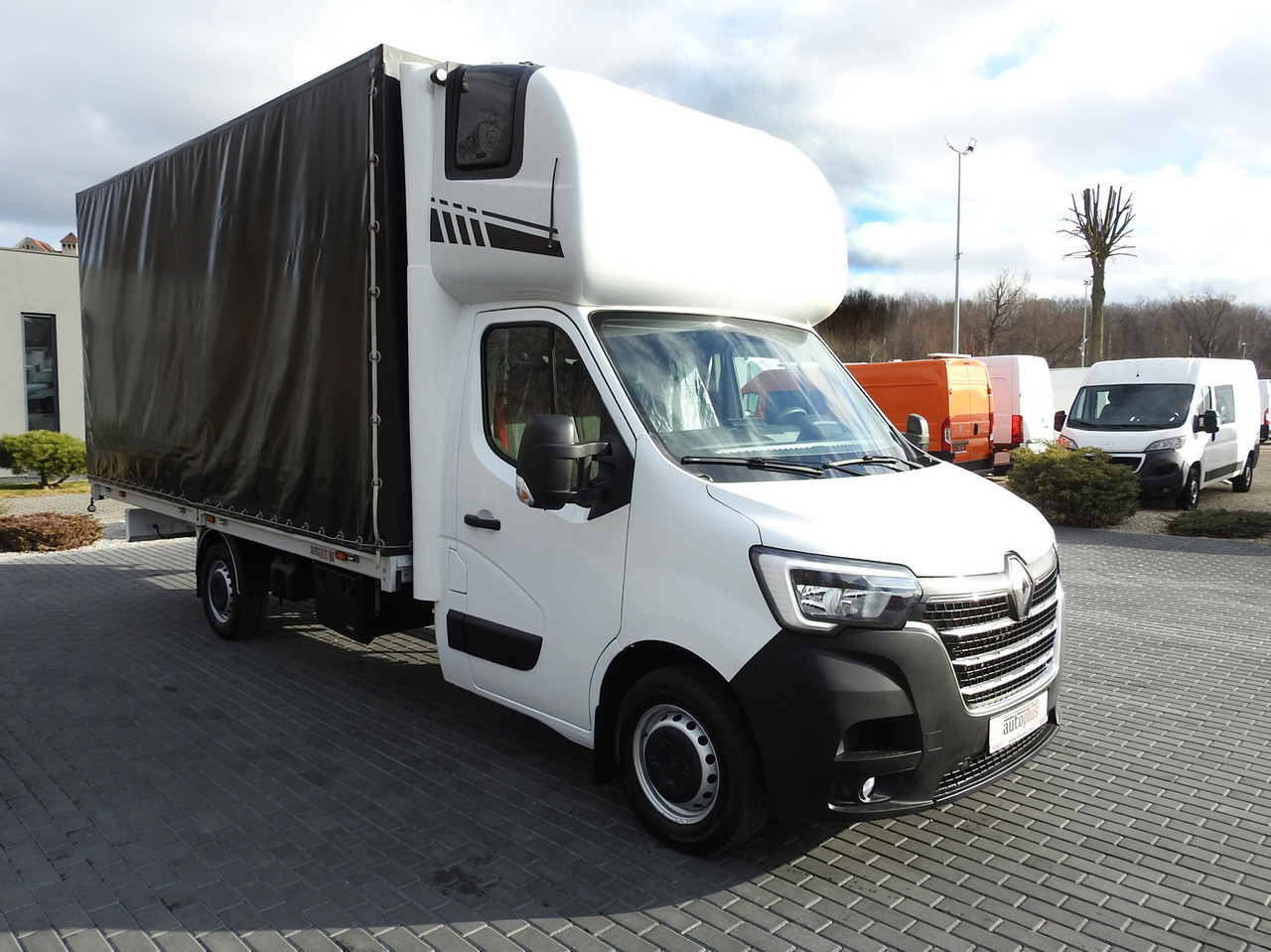 RENAULT MASTER TARPAULIN 10 PALLETS CRUISE CONTROL AIR CONDITIONING LED LIGHTS PNEUMATICS 165HP - Curtain side van: picture 4 RENAULT MASTER TARPAULIN 10 PALLETS CRUISE CONTROL AIR CONDITIONING LED LIGHTS PNEUMATICS 165HP - Curtain side van: picture 4