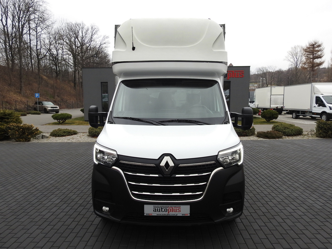 RENAULT MASTER TARPAULIN 10 PALLETS WEBASTO CRUISE CONTROL LED LIGHTS PNEUMATICS AIR CONDITIONING 165HP - Curtain side van: picture 5 RENAULT MASTER TARPAULIN 10 PALLETS WEBASTO CRUISE CONTROL LED LIGHTS PNEUMATICS AIR CONDITIONING 165HP - Curtain side van: picture 5