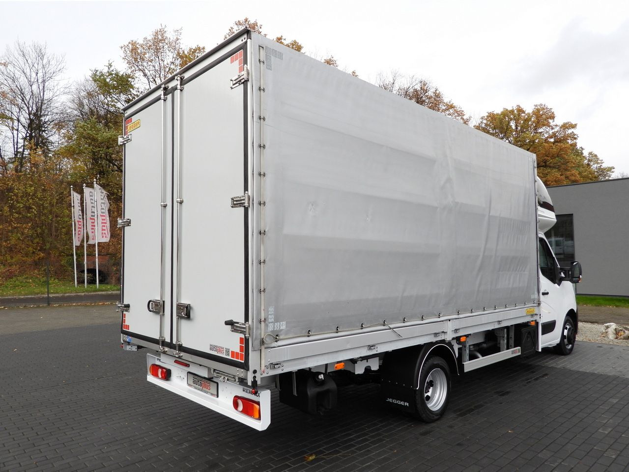 RENAULT MASTER TARPAULIN 10 PALLETS WEBASTO CRUISE CONTROL NAVIGATION LED LIGHTS TWIN WHEELS AIR CONDITIONING 165HP leasing RENAULT MASTER TARPAULIN 10 PALLETS WEBASTO CRUISE CONTROL NAVIGATION LED LIGHTS TWIN WHEELS AIR CONDITIONING 165HP: picture 14 RENAULT MASTER TARPAULIN 10 PALLETS WEBASTO CRUISE CONTROL NAVIGATION LED LIGHTS TWIN WHEELS AIR CONDITIONING 165HP leasing RENAULT MASTER TARPAULIN 10 PALLETS WEBASTO CRUISE CONTROL NAVIGATION LED LIGHTS TWIN WHEELS AIR CONDITIONING 165HP: picture 14