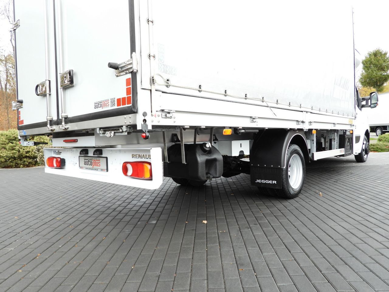 RENAULT MASTER TARPAULIN 10 PALLETS WEBASTO CRUISE CONTROL NAVIGATION LED LIGHTS TWIN WHEELS AIR CONDITIONING 165HP leasing RENAULT MASTER TARPAULIN 10 PALLETS WEBASTO CRUISE CONTROL NAVIGATION LED LIGHTS TWIN WHEELS AIR CONDITIONING 165HP: picture 29 RENAULT MASTER TARPAULIN 10 PALLETS WEBASTO CRUISE CONTROL NAVIGATION LED LIGHTS TWIN WHEELS AIR CONDITIONING 165HP leasing RENAULT MASTER TARPAULIN 10 PALLETS WEBASTO CRUISE CONTROL NAVIGATION LED LIGHTS TWIN WHEELS AIR CONDITIONING 165HP: picture 29