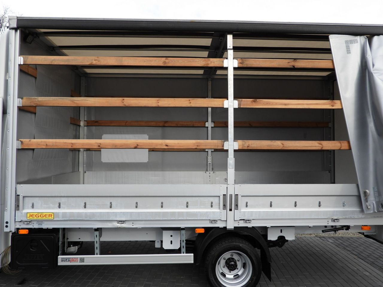 RENAULT MASTER TARPAULIN 10 PALLETS WEBASTO CRUISE CONTROL NAVIGATION LED LIGHTS TWIN WHEELS AIR CONDITIONING 165HP leasing RENAULT MASTER TARPAULIN 10 PALLETS WEBASTO CRUISE CONTROL NAVIGATION LED LIGHTS TWIN WHEELS AIR CONDITIONING 165HP: picture 28 RENAULT MASTER TARPAULIN 10 PALLETS WEBASTO CRUISE CONTROL NAVIGATION LED LIGHTS TWIN WHEELS AIR CONDITIONING 165HP leasing RENAULT MASTER TARPAULIN 10 PALLETS WEBASTO CRUISE CONTROL NAVIGATION LED LIGHTS TWIN WHEELS AIR CONDITIONING 165HP: picture 28