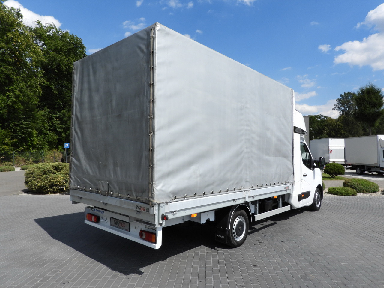 RENAULT MASTER TARPAULIN 8 PALLETS WEBASTO CRUISE CONTROL LED LIGHTS PNEUMATICS AIR CONDITIONING 165HP - Curtain side van: picture 3 RENAULT MASTER TARPAULIN 8 PALLETS WEBASTO CRUISE CONTROL LED LIGHTS PNEUMATICS AIR CONDITIONING 165HP - Curtain side van: picture 3