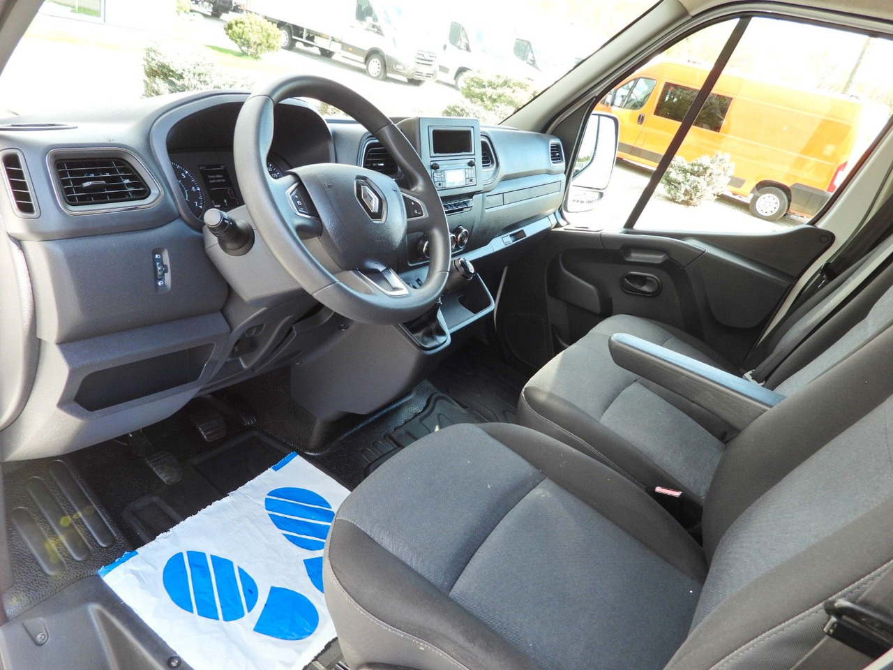 Renault MASTER KASTENWAGEN TEMPOMAT LED LICHTER A/C - Panel van: picture 2 Renault MASTER KASTENWAGEN TEMPOMAT LED LICHTER A/C - Panel van: picture 2