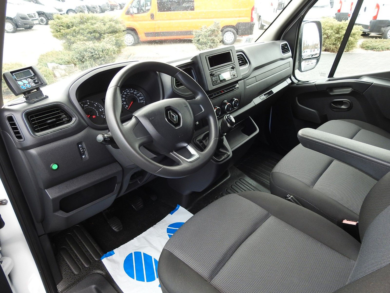 Renault MASTER KÜHLKOFFER 0*C LED LICHTER KLIMAANLAGE - Refrigerated delivery van: picture 2 Renault MASTER KÜHLKOFFER 0*C LED LICHTER KLIMAANLAGE - Refrigerated delivery van: picture 2