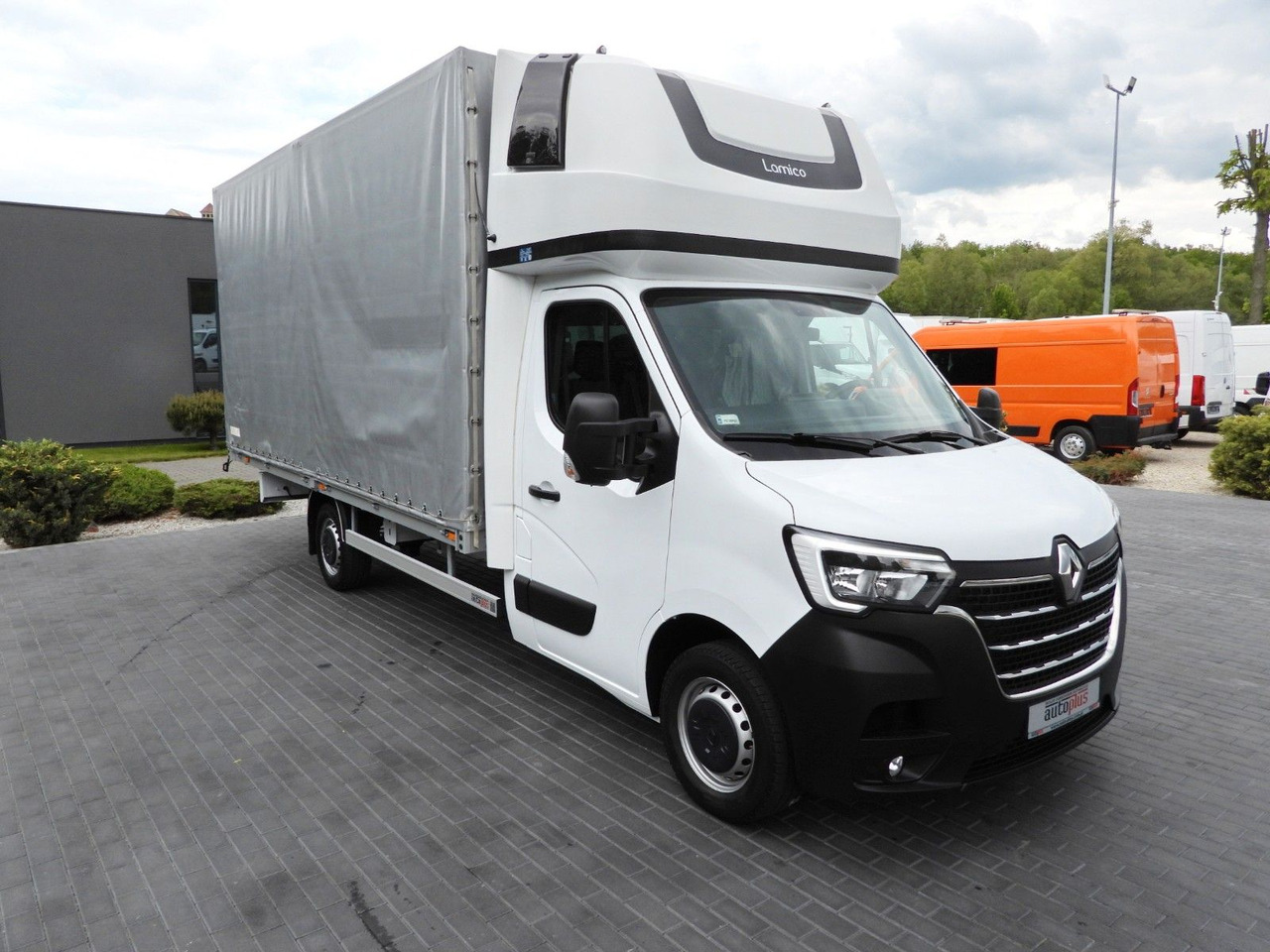 Renault MASTER PRITSCHE PLANE 10 PALETTEN TEMPOMAT A/C - Curtain side van: picture 4 Renault MASTER PRITSCHE PLANE 10 PALETTEN TEMPOMAT A/C - Curtain side van: picture 4
