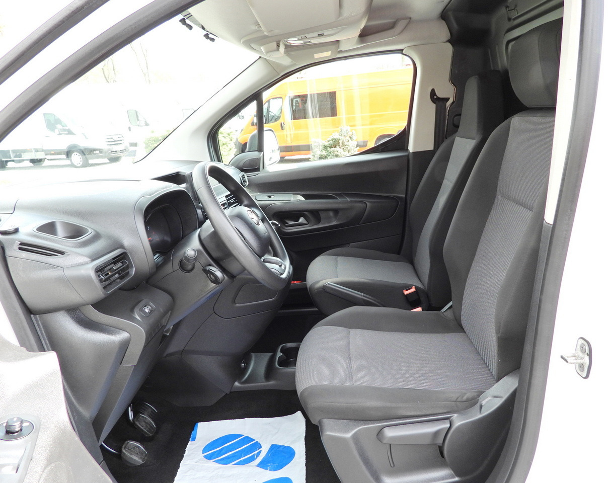 Refrigerated delivery van TOYOTA PROACE CITY REFRIGERATOR VAN -15*C POWER SUPPLY 230V CRUISE CONTROL AIR CONDITIONING 100HP: picture 28 Refrigerated delivery van TOYOTA PROACE CITY REFRIGERATOR VAN -15*C POWER SUPPLY 230V CRUISE CONTROL AIR CONDITIONING 100HP: picture 28