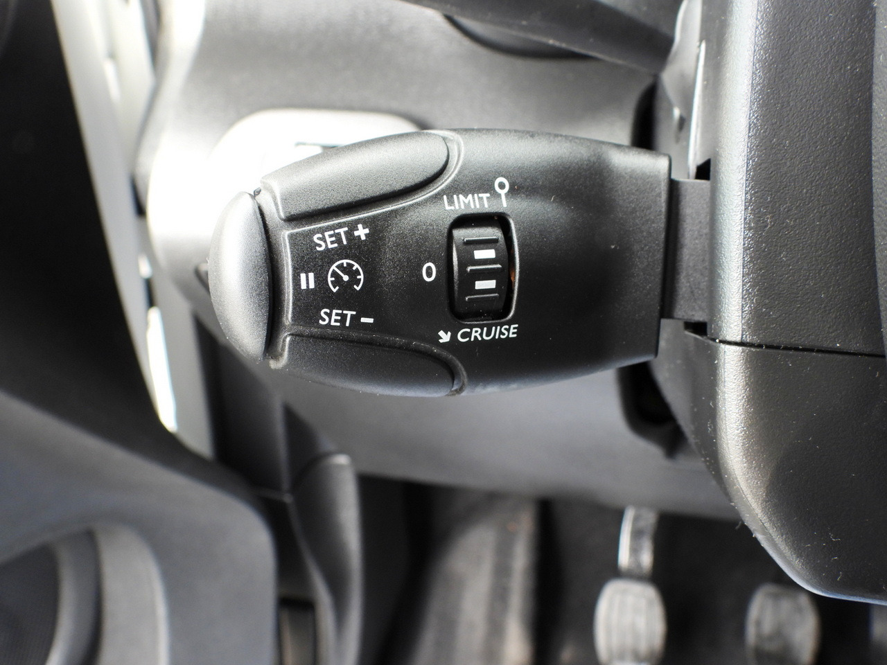 Refrigerated delivery van TOYOTA PROACE CITY REFRIGERATOR VAN -15*C POWER SUPPLY 230V CRUISE CONTROL AIR CONDITIONING 100HP: picture 32 Refrigerated delivery van TOYOTA PROACE CITY REFRIGERATOR VAN -15*C POWER SUPPLY 230V CRUISE CONTROL AIR CONDITIONING 100HP: picture 32