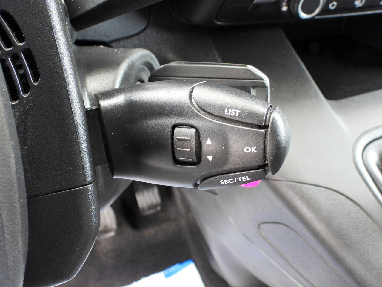 Refrigerated delivery van TOYOTA PROACE CITY REFRIGERATOR VAN -15*C POWER SUPPLY 230V CRUISE CONTROL AIR CONDITIONING 100HP: picture 33 Refrigerated delivery van TOYOTA PROACE CITY REFRIGERATOR VAN -15*C POWER SUPPLY 230V CRUISE CONTROL AIR CONDITIONING 100HP: picture 33