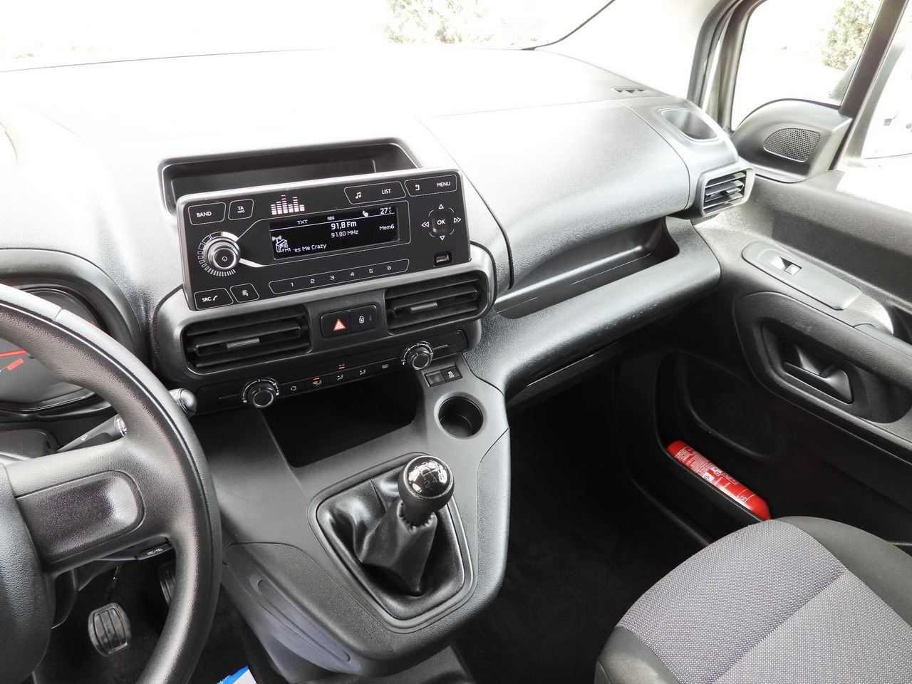 Refrigerated delivery van TOYOTA PROACE CITY REFRIGERATOR VAN -15*C POWER SUPPLY 230V CRUISE CONTROL AIR CONDITIONING 100HP: picture 34 Refrigerated delivery van TOYOTA PROACE CITY REFRIGERATOR VAN -15*C POWER SUPPLY 230V CRUISE CONTROL AIR CONDITIONING 100HP: picture 34