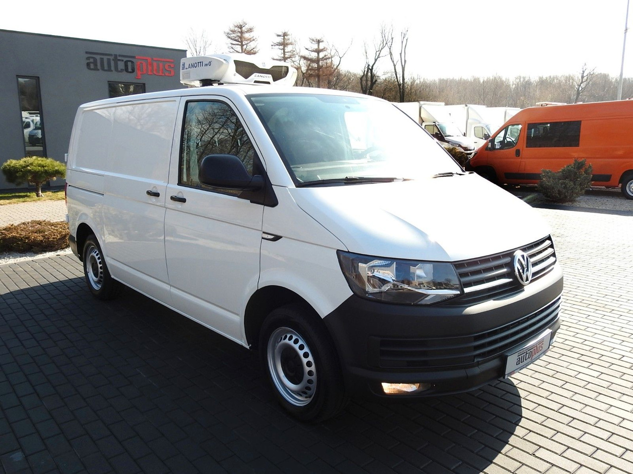 Volkswagen TRANSPORTER T6 KÜHLKASTENWAGEN 0*C TEMPOMAT - Refrigerated delivery van: picture 4 Volkswagen TRANSPORTER T6 KÜHLKASTENWAGEN 0*C TEMPOMAT - Refrigerated delivery van: picture 4