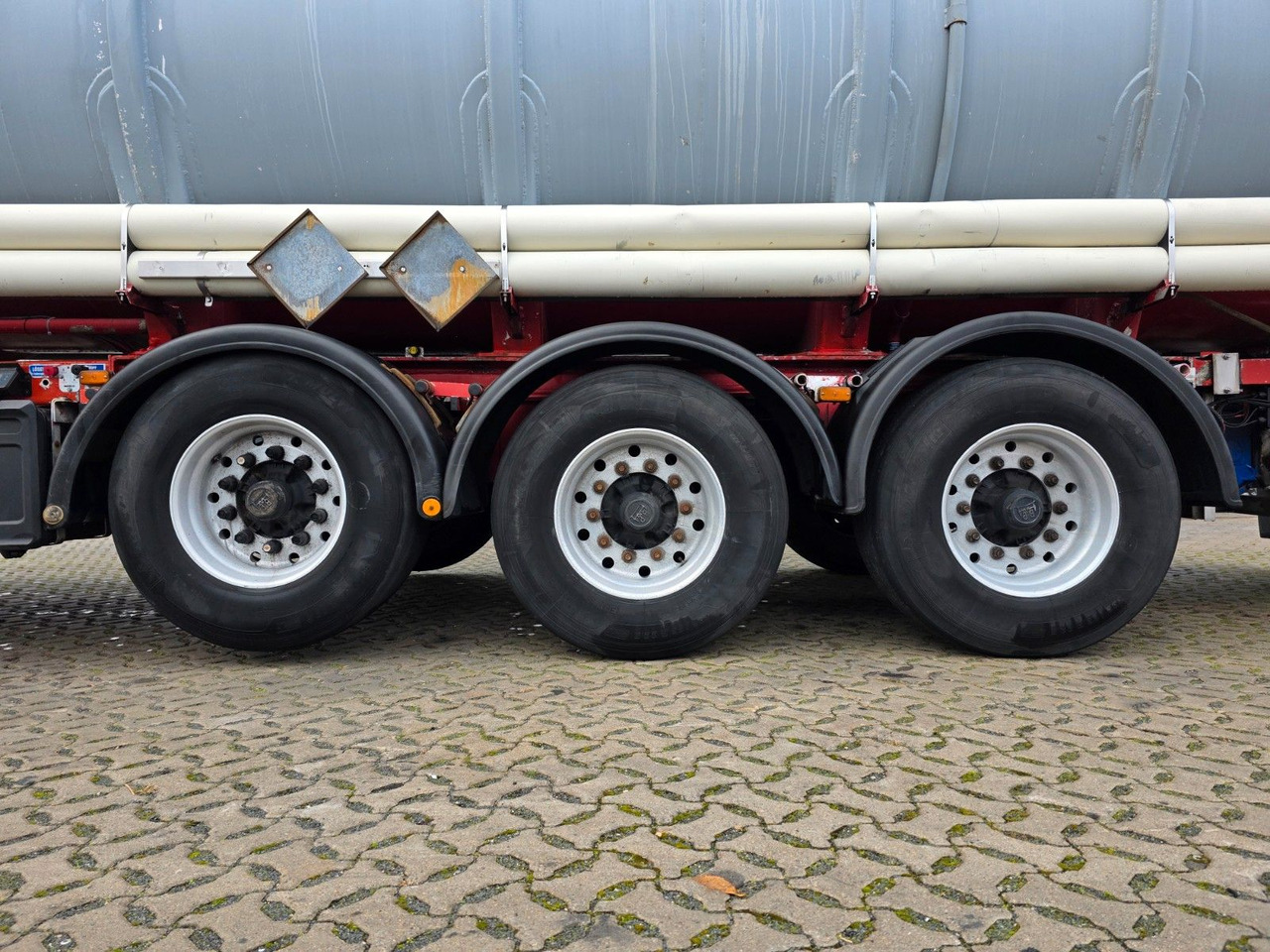 Tanker semi-trailer Feldbinder TSA 38.3 / Alu / ADR AT, FL / Lift / VOGELSANG: picture 23 Tanker semi-trailer Feldbinder TSA 38.3 / Alu / ADR AT, FL / Lift / VOGELSANG: picture 23