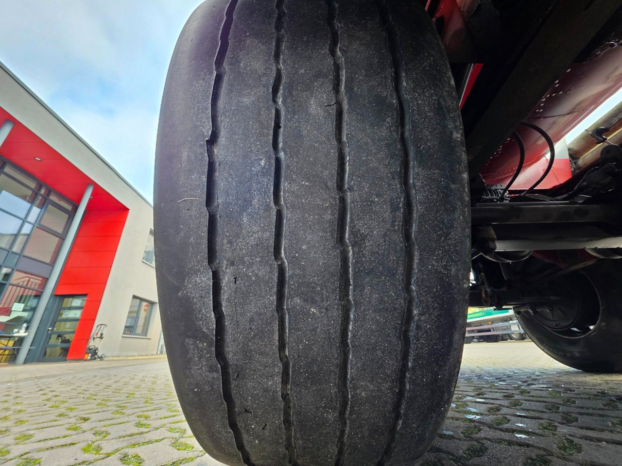 Tanker semi-trailer Feldbinder TSA 38.3 / Alu / ADR AT, FL / Lift / VOGELSANG: picture 33 Tanker semi-trailer Feldbinder TSA 38.3 / Alu / ADR AT, FL / Lift / VOGELSANG: picture 33