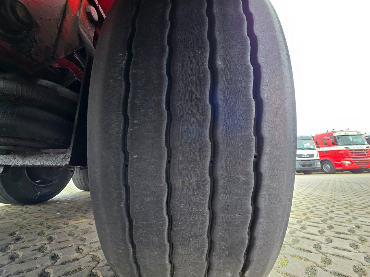 Tanker semi-trailer Feldbinder TSA 38.3 / Alu / ADR AT, FL / Lift / VOGELSANG: picture 24 Tanker semi-trailer Feldbinder TSA 38.3 / Alu / ADR AT, FL / Lift / VOGELSANG: picture 24