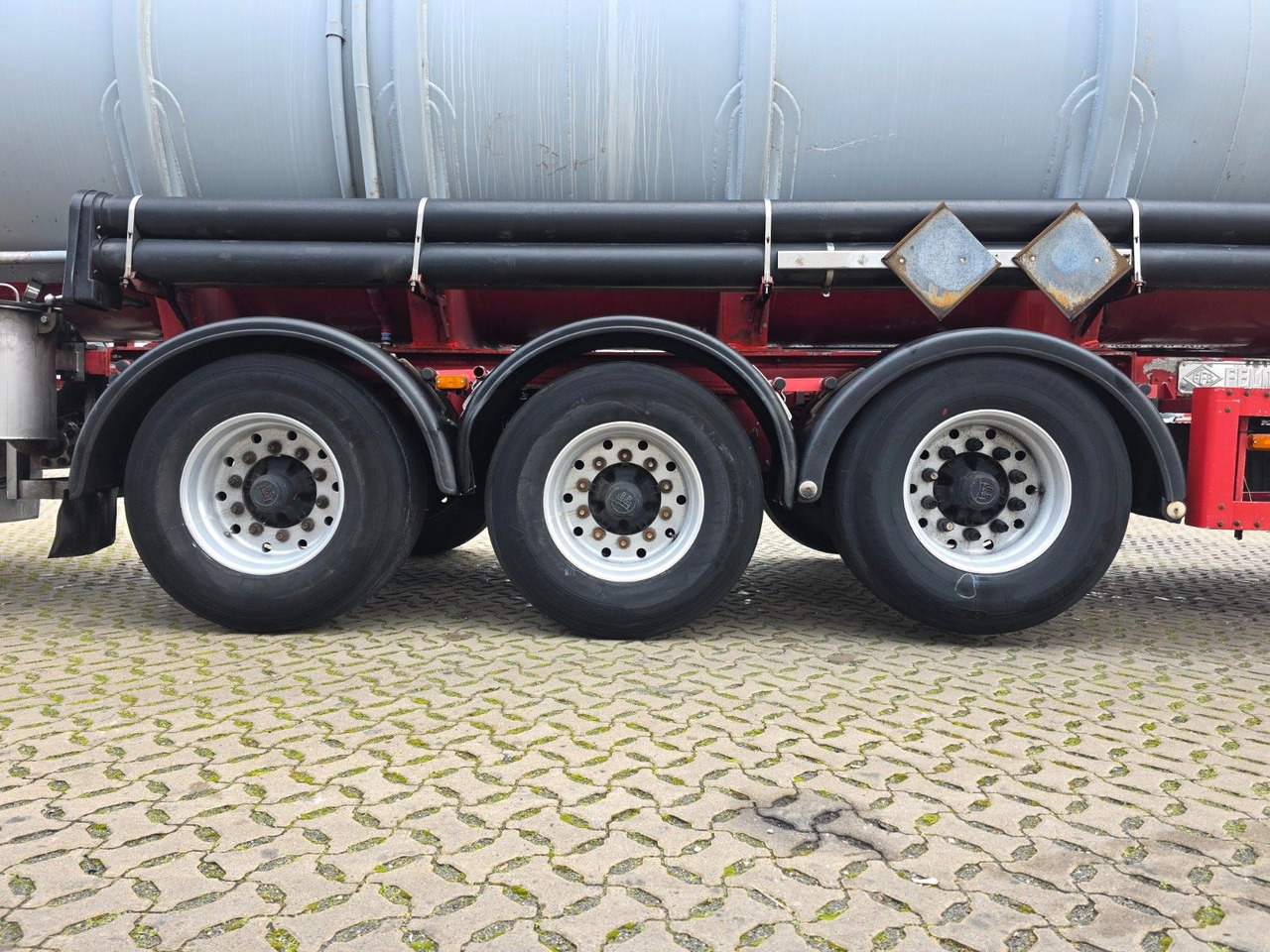Tanker semi-trailer Feldbinder TSA 38.3 / Alu / ADR AT, FL / Lift / VOGELSANG: picture 30 Tanker semi-trailer Feldbinder TSA 38.3 / Alu / ADR AT, FL / Lift / VOGELSANG: picture 30