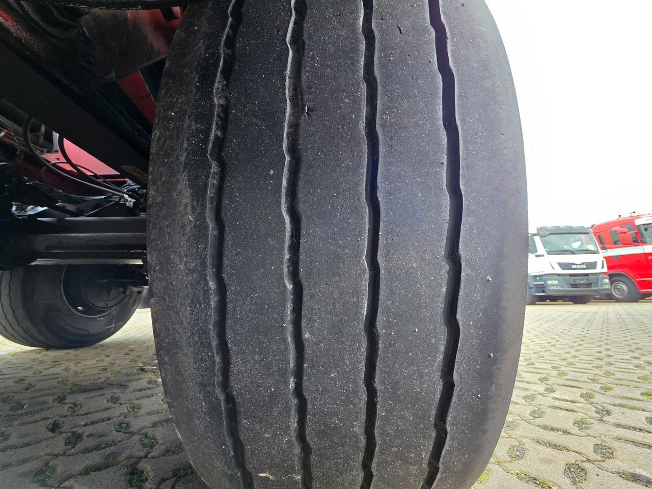 Tanker semi-trailer Feldbinder TSA 38.3 / Alu / ADR AT, FL / Lift / VOGELSANG: picture 26 Tanker semi-trailer Feldbinder TSA 38.3 / Alu / ADR AT, FL / Lift / VOGELSANG: picture 26