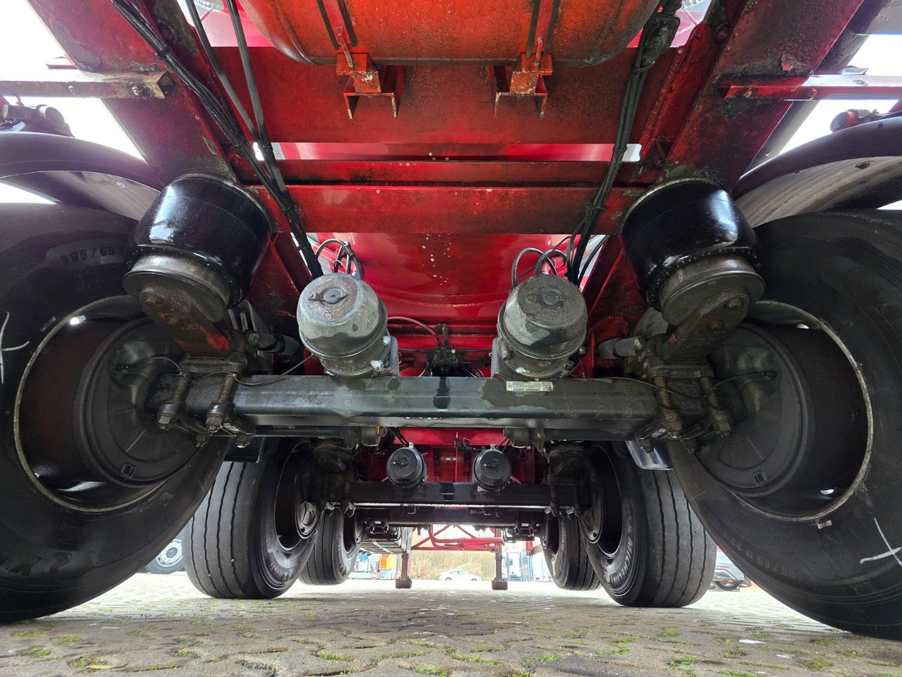 Tanker semi-trailer Feldbinder TSA 38.3 / Alu / ADR AT, FL / Lift / VOGELSANG: picture 22 Tanker semi-trailer Feldbinder TSA 38.3 / Alu / ADR AT, FL / Lift / VOGELSANG: picture 22